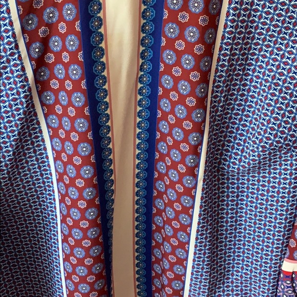 Multi pattered blouse - Picture 2 of 4